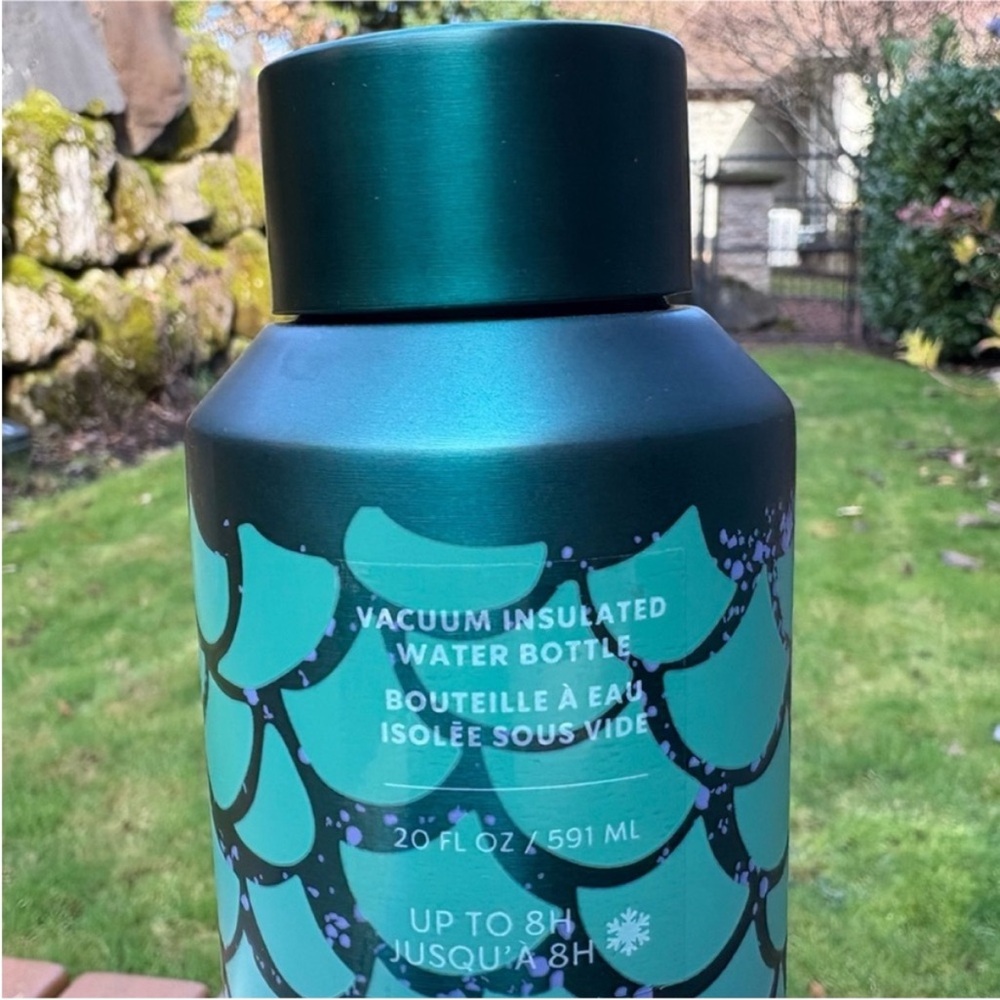 STARBUCKS Mermaid Scale Collection Tumbler 20 oz Green Blue Purple Water Bottle - Picture 2 of 6